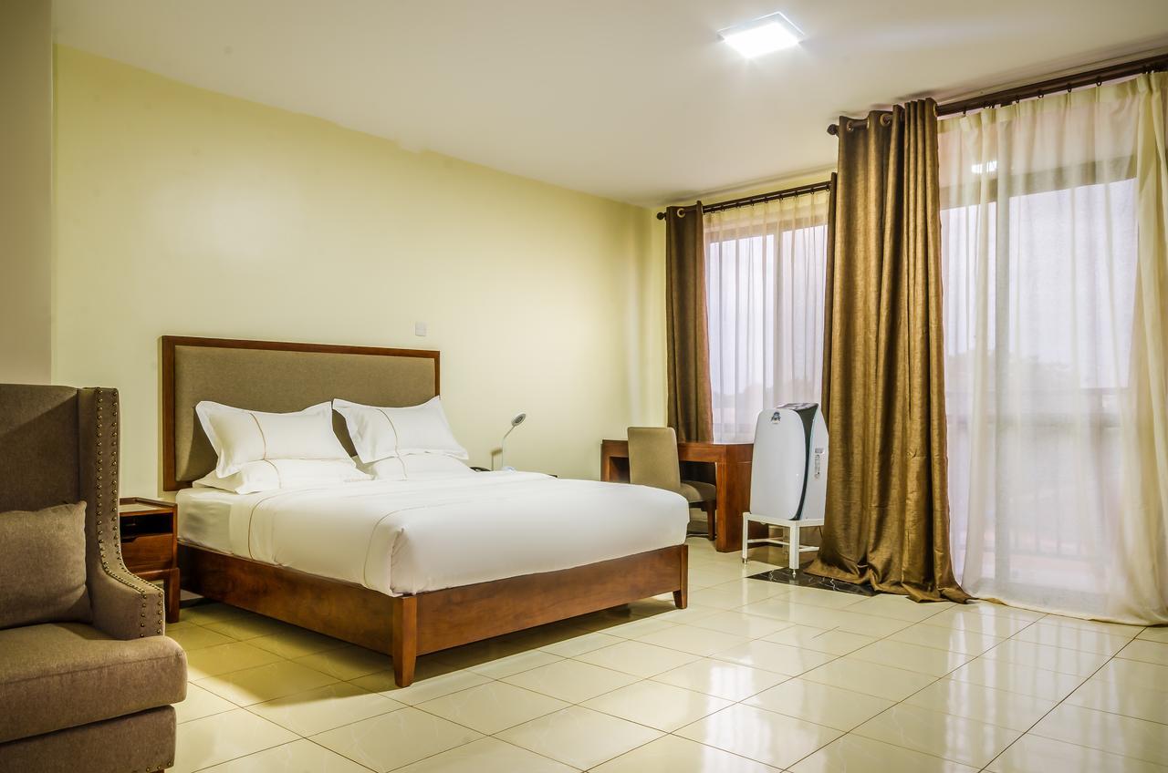 Igar Plaza Hotel Джінджа Екстер'єр фото